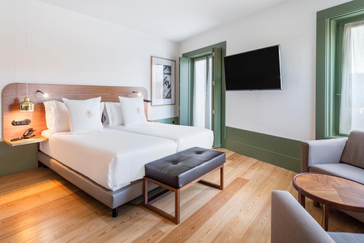 One Shot Aliados Goldsmith Hotel Porto Luaran gambar