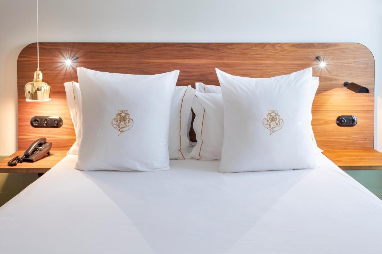 One Shot Aliados Goldsmith Hotel Porto Luaran gambar