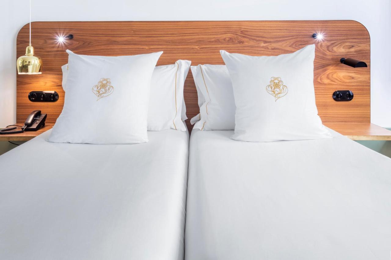 One Shot Aliados Goldsmith Hotel Porto Luaran gambar