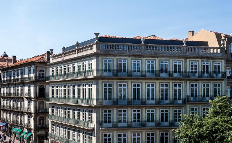 One Shot Aliados Goldsmith Hotel Porto Luaran gambar